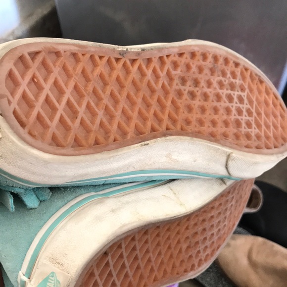 Vans - Picture 2 of 2